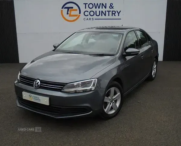 Usado VW Jetta SE 105 HP (77 kW) 2014 Cinzento Sedan