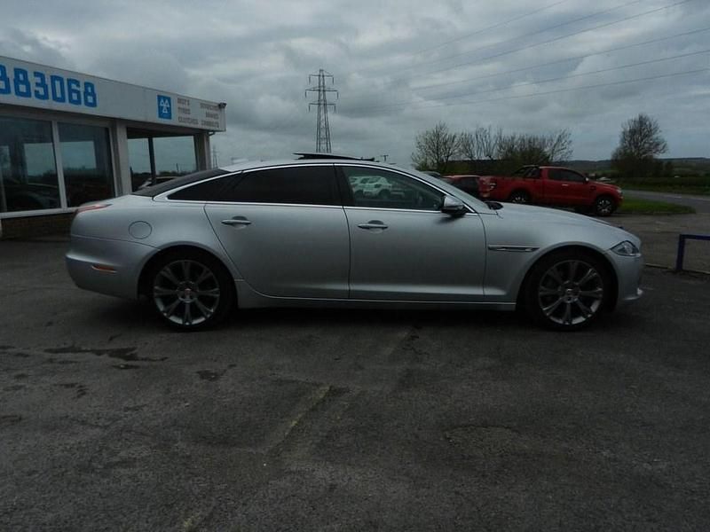 Used Jaguar XJ Portfolio 340 HP (250 kW) 2017 Silver Sedan