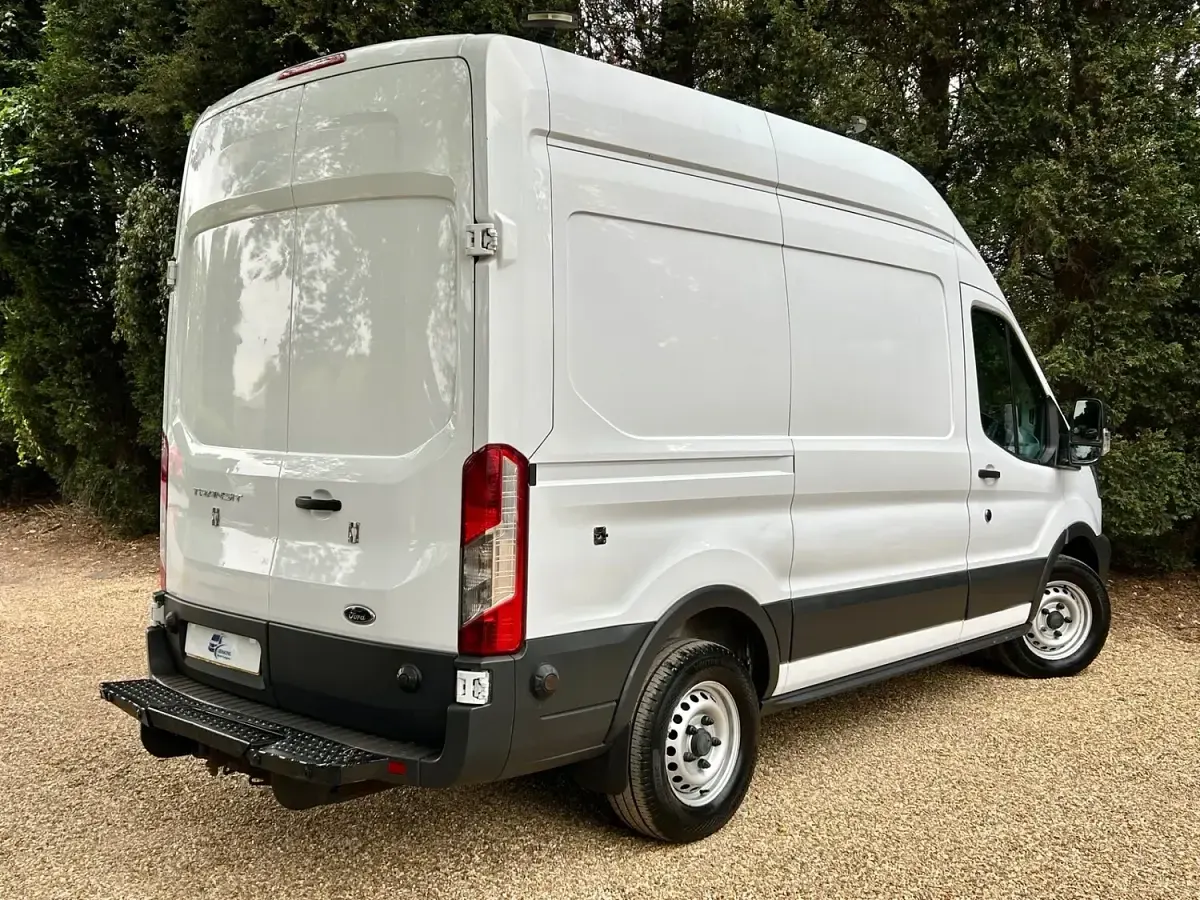 Used Ford Transit 130 HP (95 kW) 2019 White Van