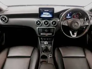 Used Mercedes A160 102 HP (75 kW) 2017 White Hatchback