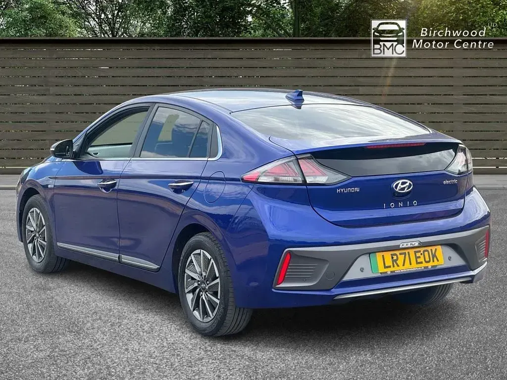 Used Hyundai Ioniq Premium SE 100 kW (136 HP) 2021 Blue Hatchback