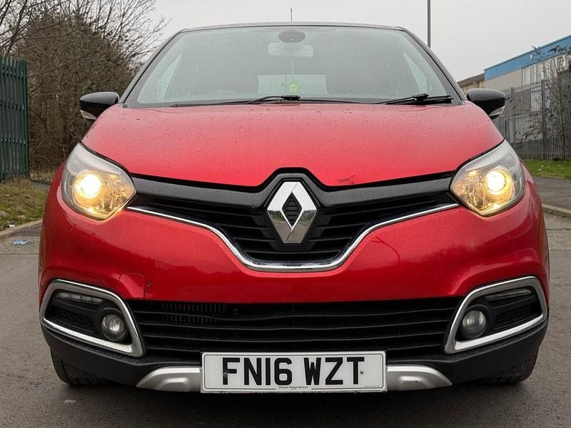 Second-hand Renault Captur Signature 2016 Roșu SUV
