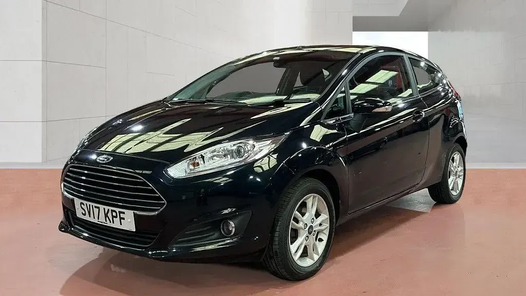 Usado Ford Fiesta Zetec 82 CV (60 kW) 2017 Negro Utilitario