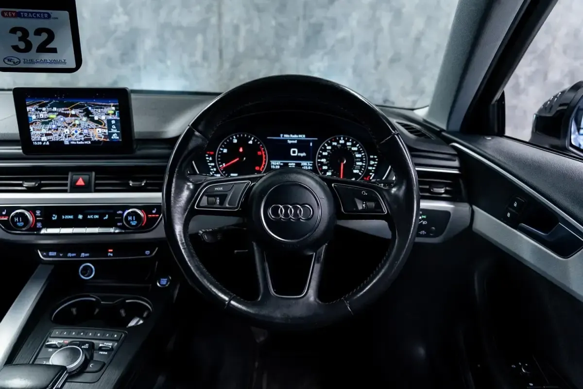 Używany Audi A4 Sport 2017 Czarny Sedan/Limuzyna