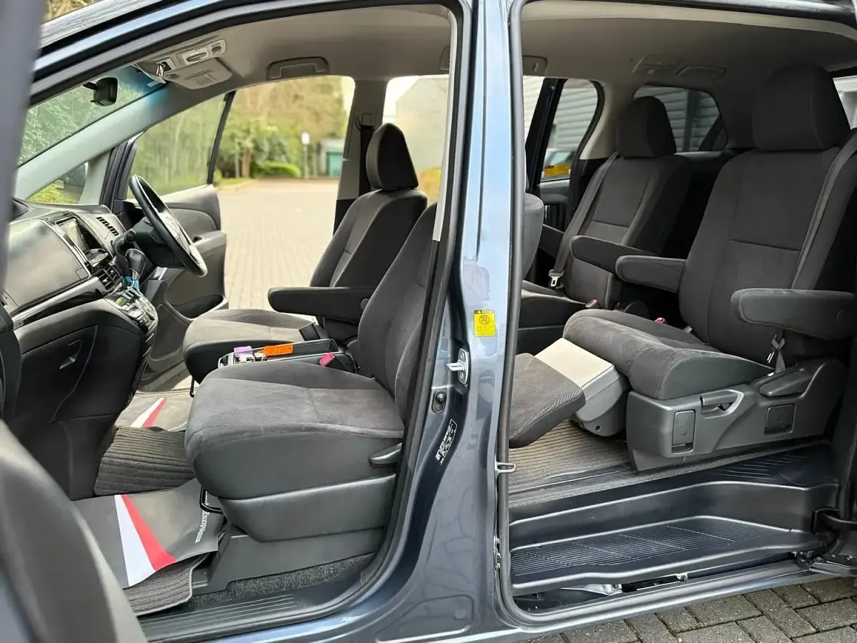 Used Toyota Estima 2014 Blue MPV