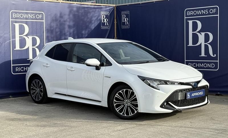 White Used 2019 Toyota Corolla Design Hatchback | £15,699 (Good price) - Image 1/3