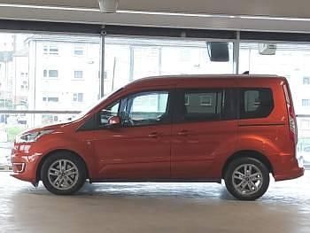 Used Ford Tourneo Titanium 120 HP (88 kW) 2021 Orange Estate