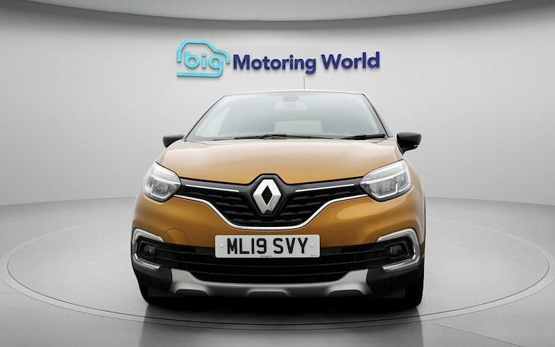Used Renault Captur GT-Line 90 HP (66 kW) 2019 Orange/black SUV