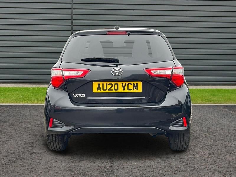 Used Toyota Yaris 111 HP (81 kW) 2020 Black Hatchback