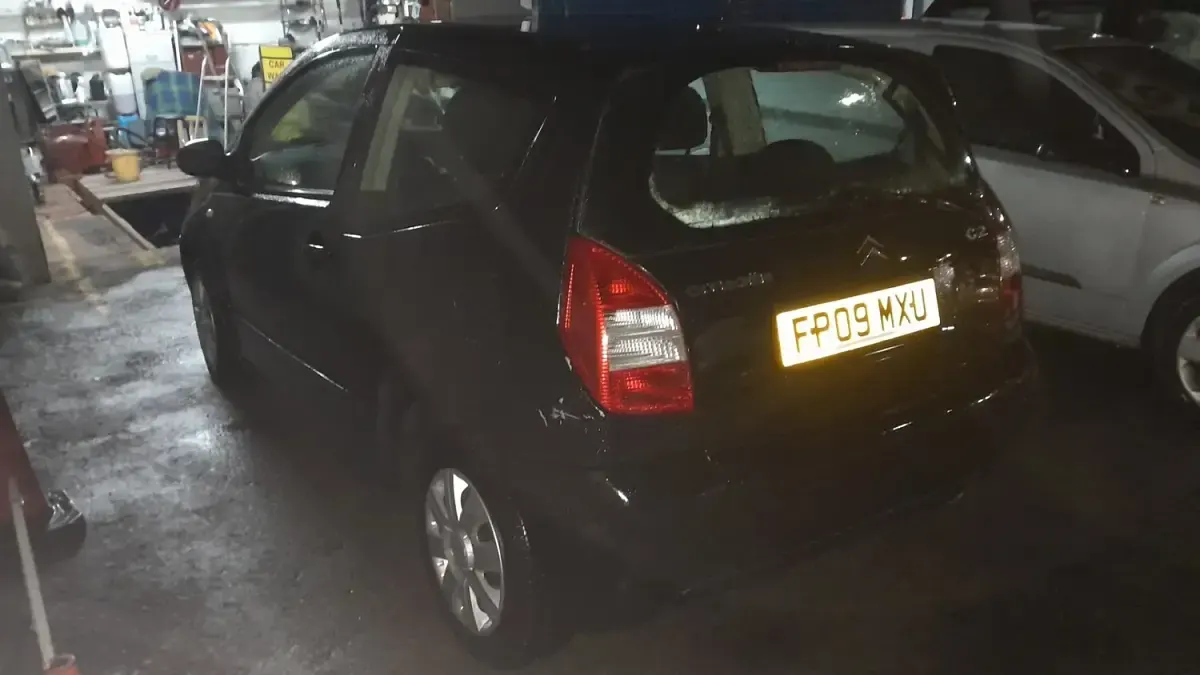 Used Citroën C2 60 HP (44 kW) 2009 Black Hatchback