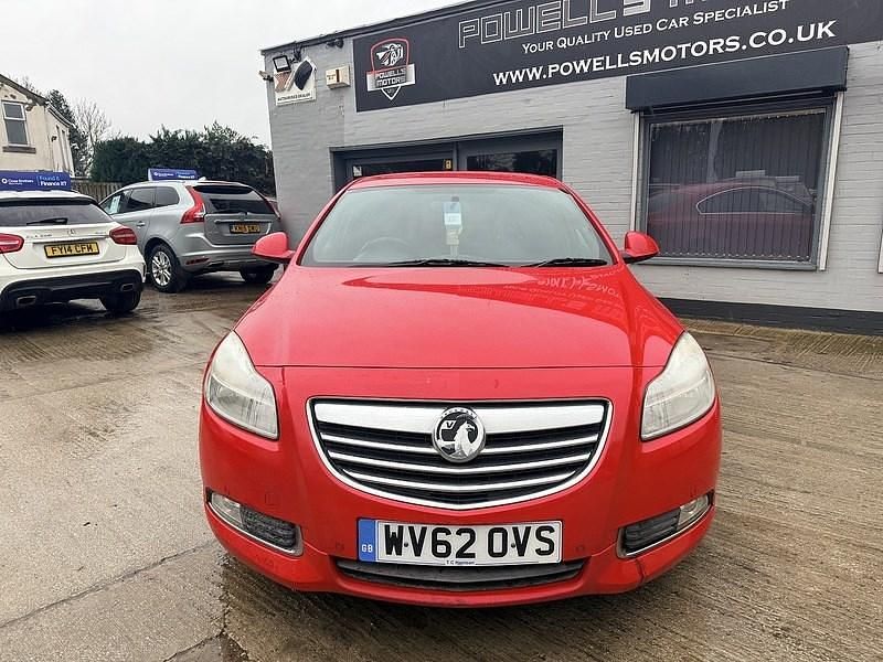 Used Vauxhall Insignia SRi 160 HP (117 kW) 2012 Red Hatchback
