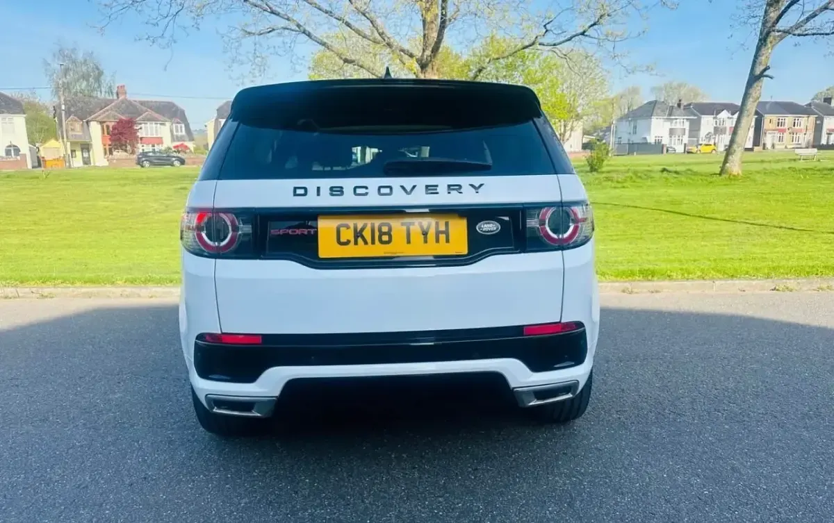 Used Land Rover Discovery 5 HSE Dynamic 2018 White SUV