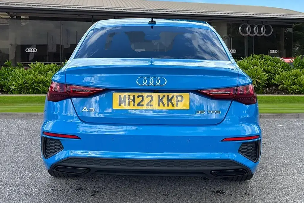 Used Audi A3 Comfort 150 HP (110 kW) 2022 Blue Sedan