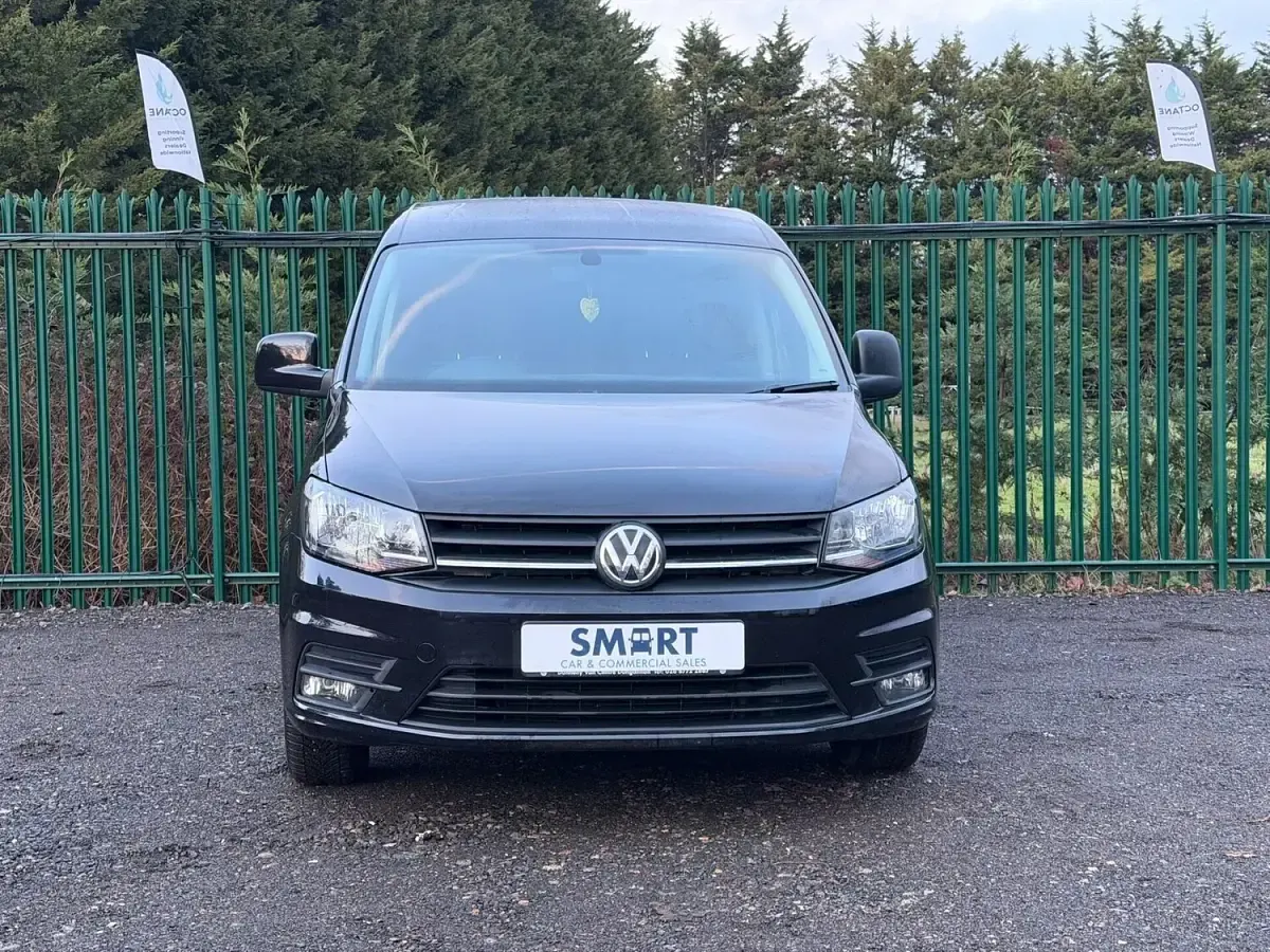 Used VW Caddy Highline 102 HP (75 kW) 2017 Black MPV