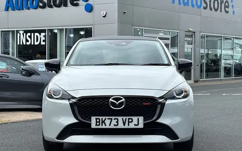 Begagnad Mazda 2 Homura-Aka 90 HK (66 kW) 2024 Halvkombi