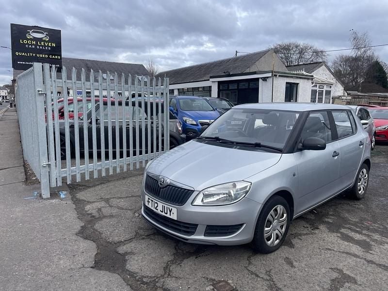 Used Skoda Fabia 60 HP (44 kW) 2012 Silver Hatchback