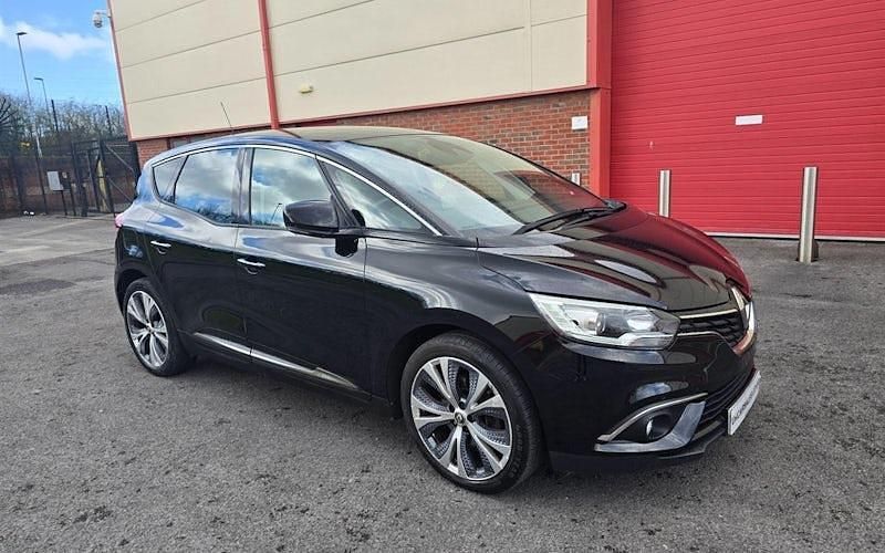 Used Renault Scénic IV Signature 140 HP (102 kW) 2019 Black MPV