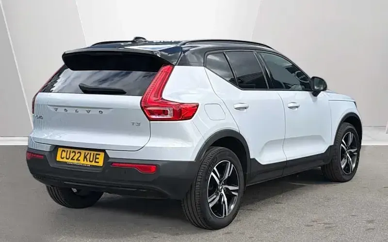 Used Volvo XC40 R-Design 163 HP (119 kW) 2021 SUV