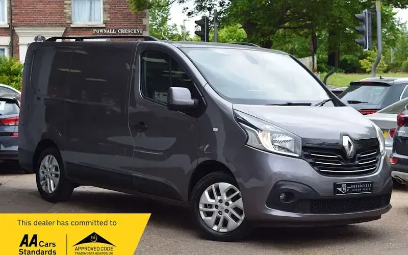 Usado Renault Trafic 120 HP (88 kW) 2016 Monovolume