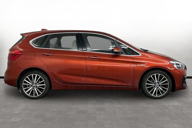 Used BMW 220 Active Tourer Luxury Line 192 HP (141 kW) 2019 Orange MPV