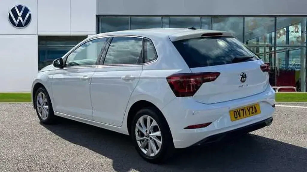 Used VW Polo Style 95 HP (69 kW) 2021 Pure white Hatchback