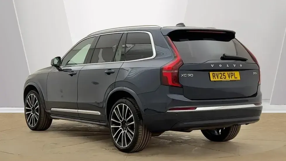 Used Volvo XC90 Ultra 250 HP (183 kW) 2025 Metallic  denim blue SUV