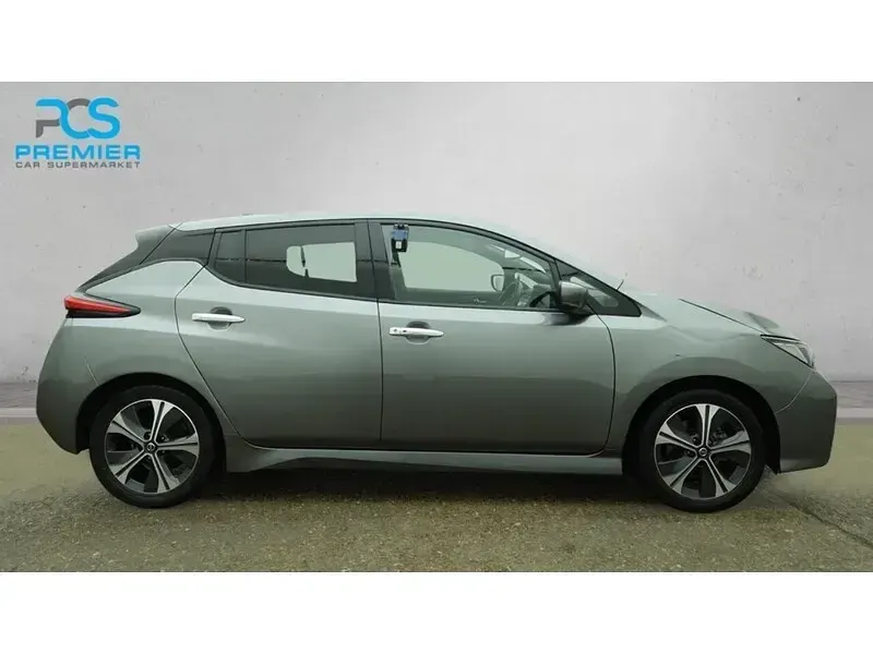 Second-hand Nissan Leaf N-Connecta 50 kW (68 CP) 2021 Hatchback