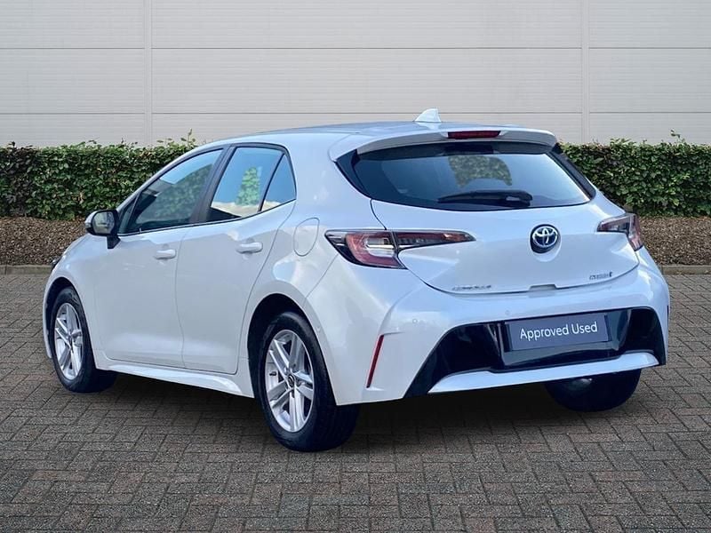 Used Toyota Corolla 2023 White Hatchback