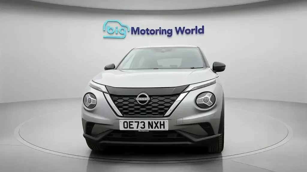 Usado Nissan Juke N-Connecta 143 HP (105 kW) 2023 Prateado SUV