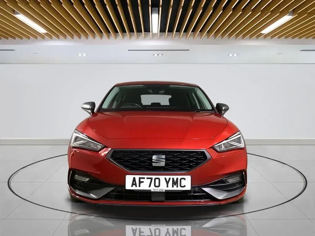 Used Seat Leon FR 130 HP (95 kW) 2020 Red Hatchback