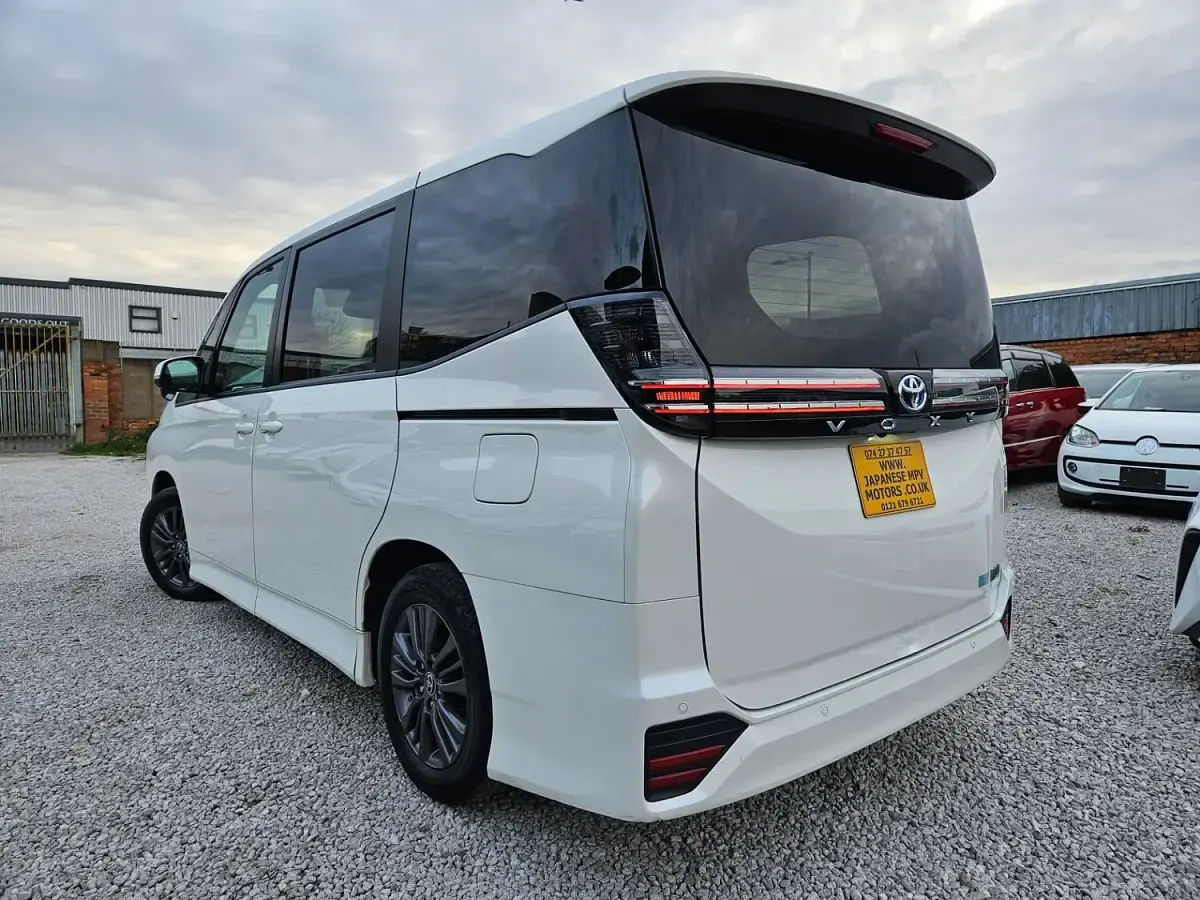 Used Toyota Noah 2023 White MPV