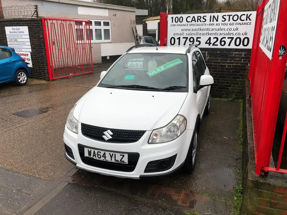 Used Suzuki SX4 SZ3 118 HP (86 kW) 2014 White Hatchback