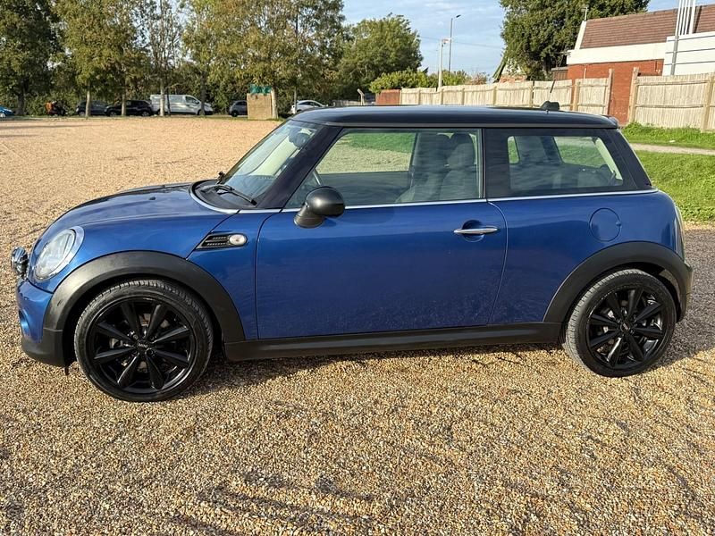 Used Mini Cooper Hatch 122 HP (89 kW) 2013 Blue Hatchback