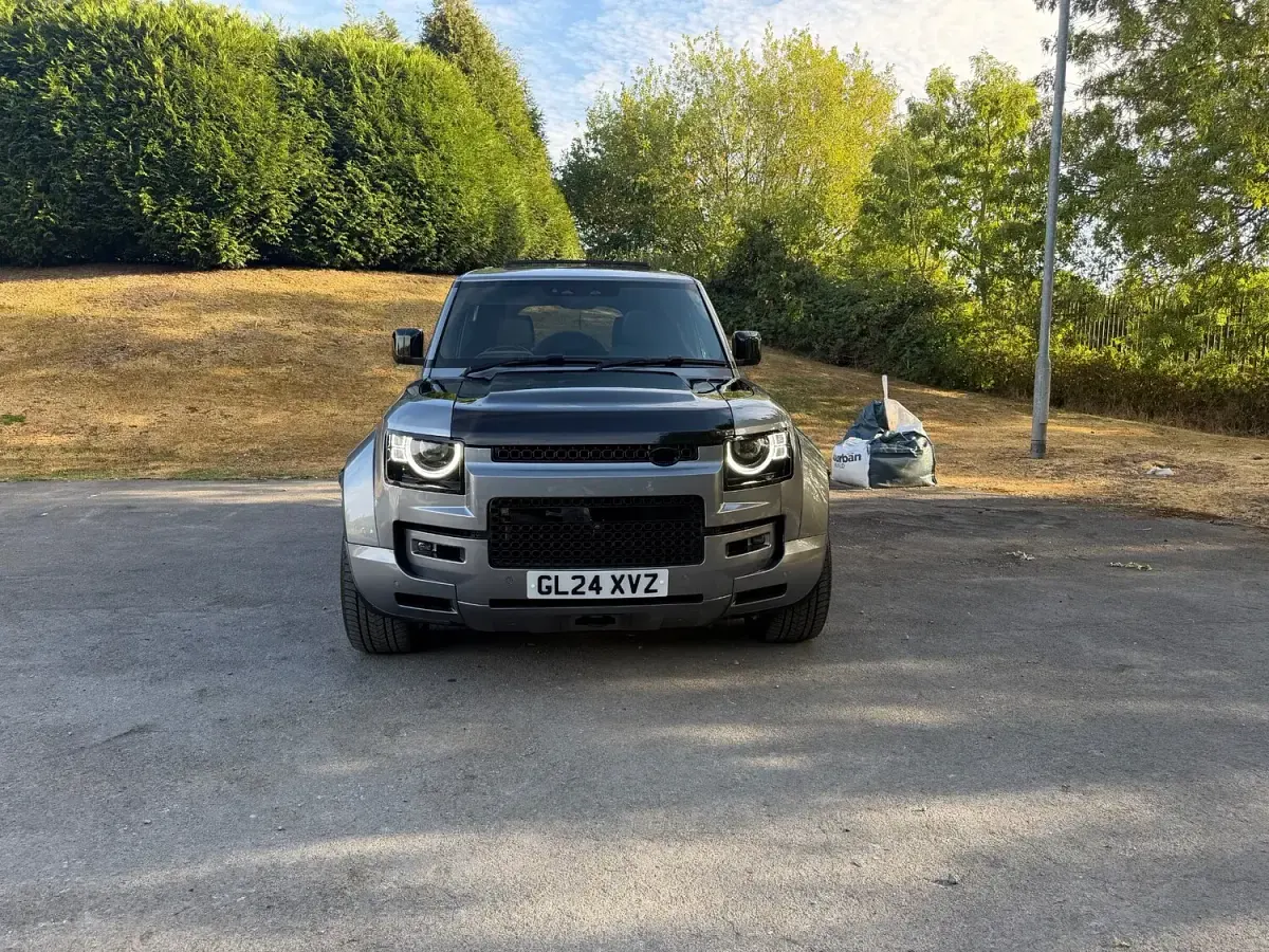 Used Land Rover Defender SE 2024 Grey SUV