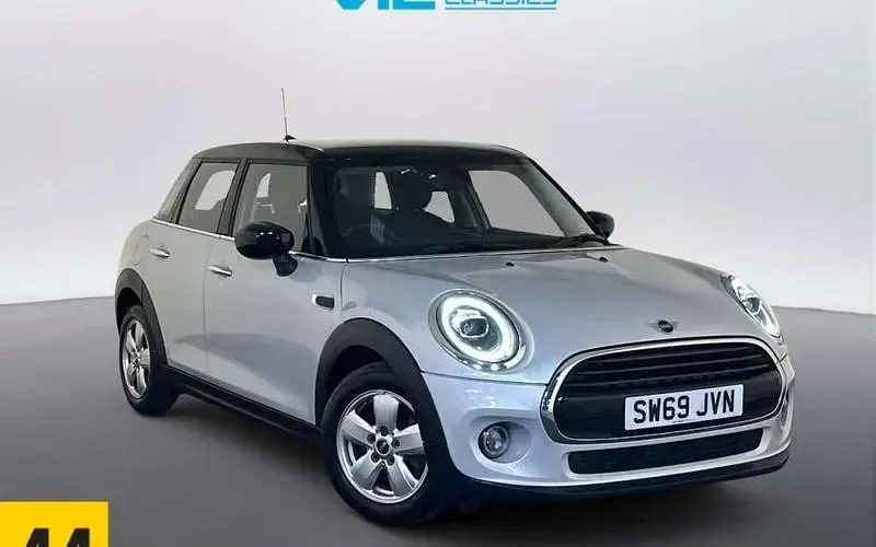 Begagnad Mini Cooper Classic 136 HK (100 kW) 2020 Halvkombi