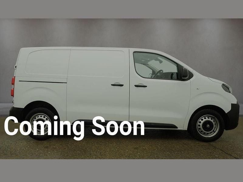 Used Vauxhall Vivaro 120 HP (88 kW) 2024 White MPV