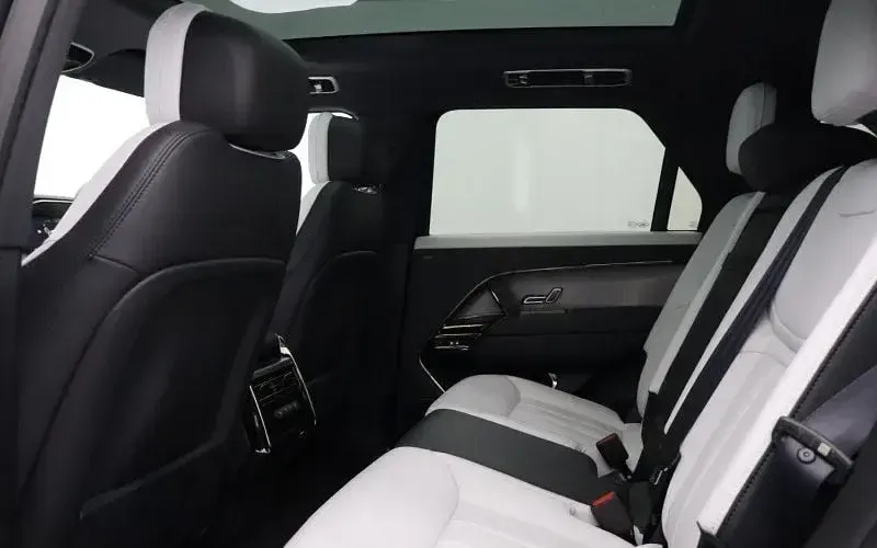 Used Land Rover Range Rover Sport SE Dynamic 300 HP (220 kW) 2025 Blue SUV