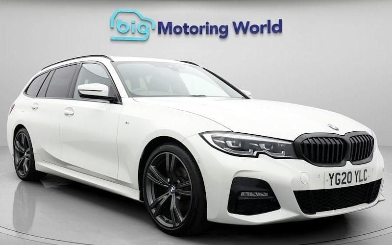 Used 2022 BMW 320 M Sport Estate | £21,400 (Good price) - Image 1/4