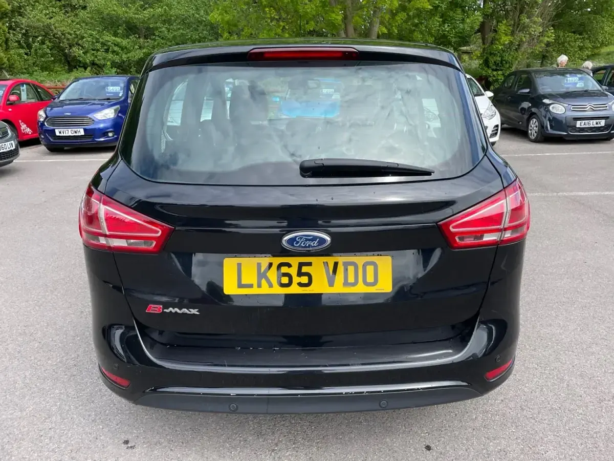 Usado Ford B-MAX Titanium 105 HP (77 kW) 2015 Preto Monovolume
