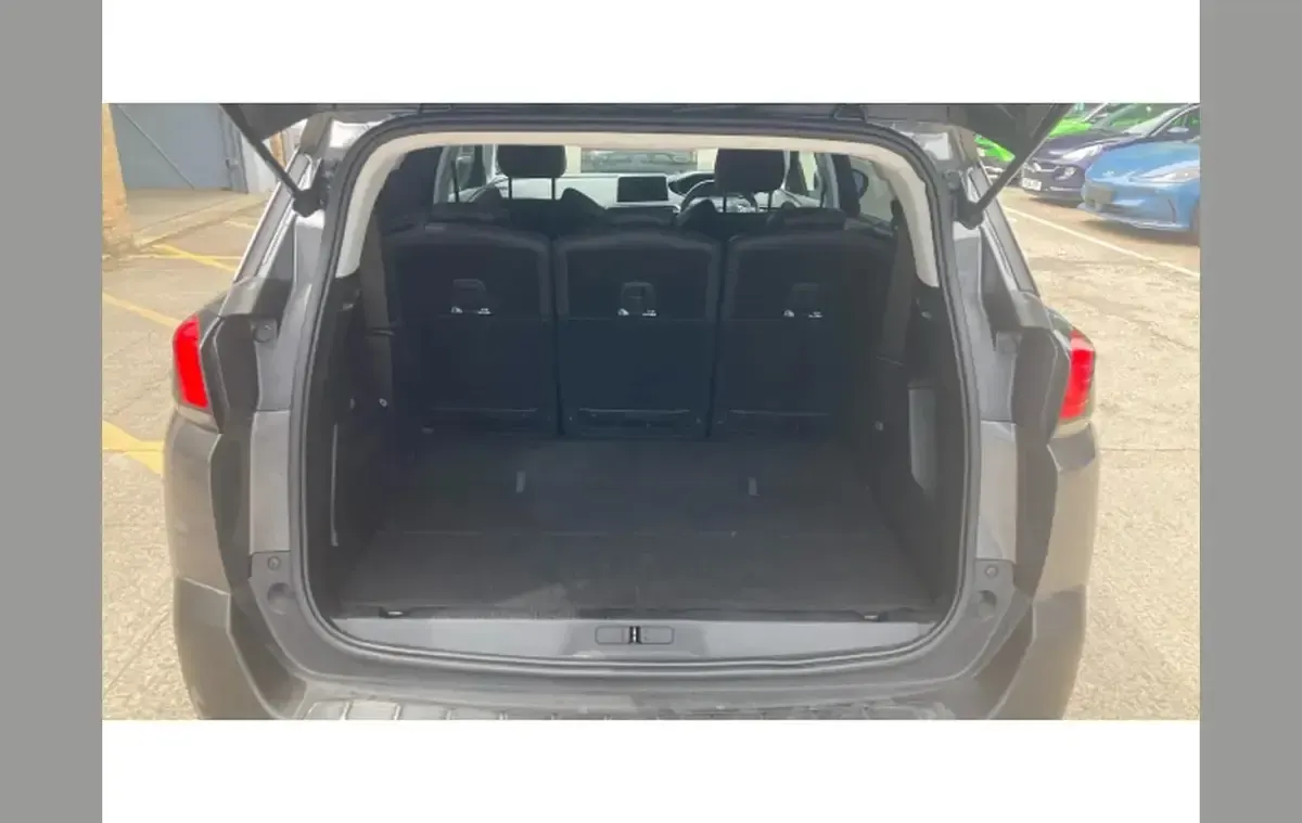 Used Peugeot 5008 Allure 130 HP (95 kW) 2018 Grey SUV