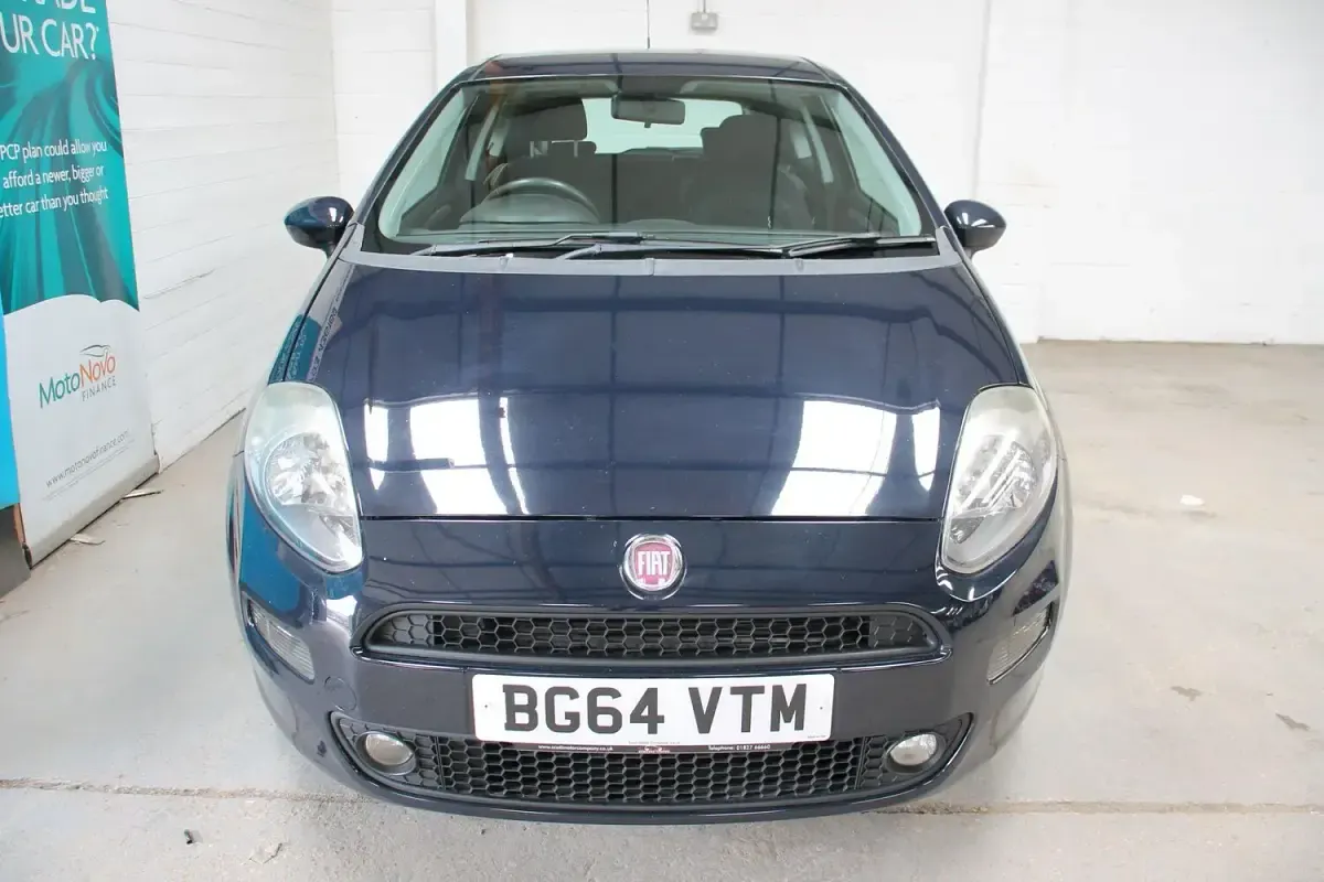 Used Fiat Punto Easy 77 HP (56 kW) 2014 Blue Hatchback