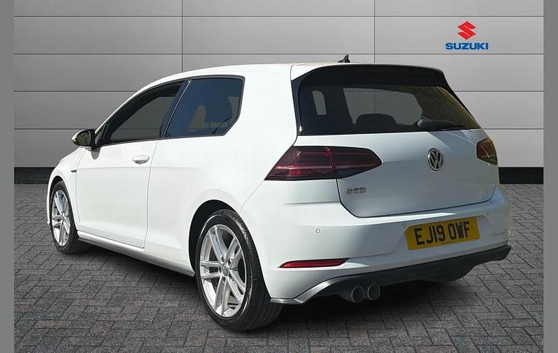 Used VW Golf VII GTD 180 HP (132 kW) 2019 White Hatchback
