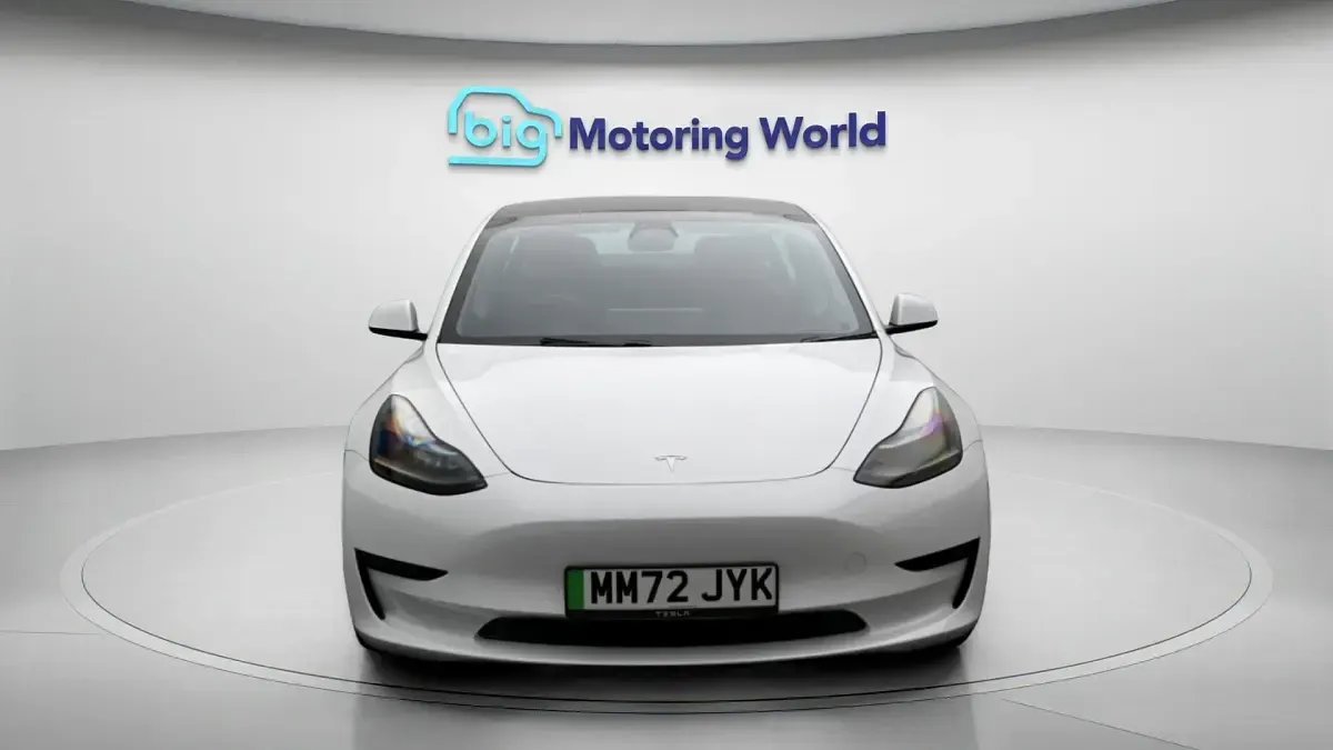 Used Tesla Model 3 RWD 222 kW (302 HP) 2022 White Sedan