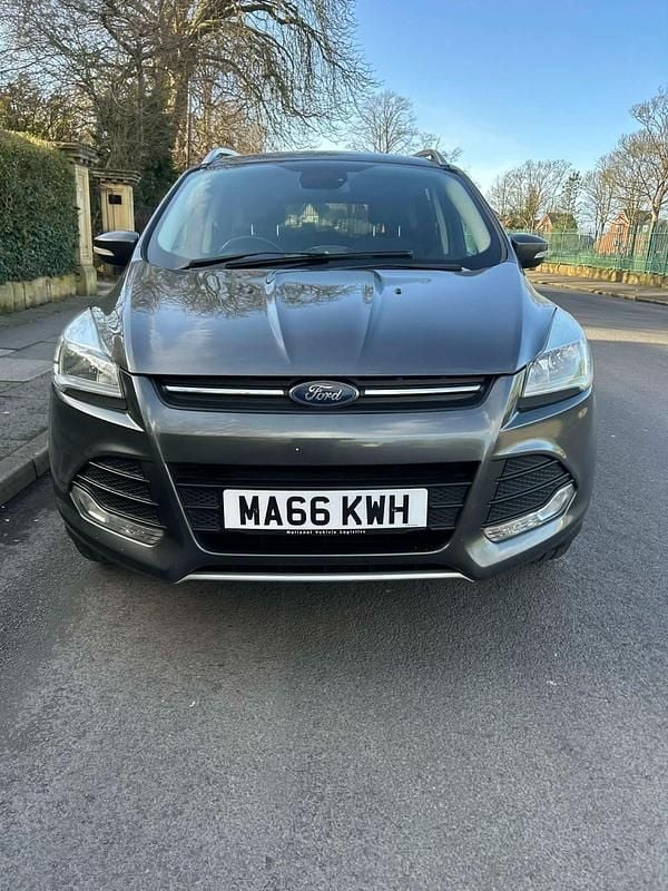 Used Ford Kuga Zetec 150 HP (110 kW) 2016 Grey SUV