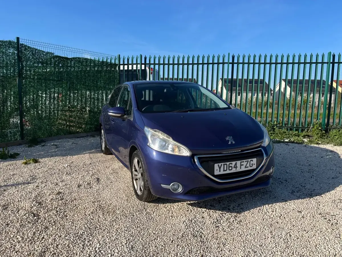 Usado Peugeot 208 Allure 2014 Azul Citadino