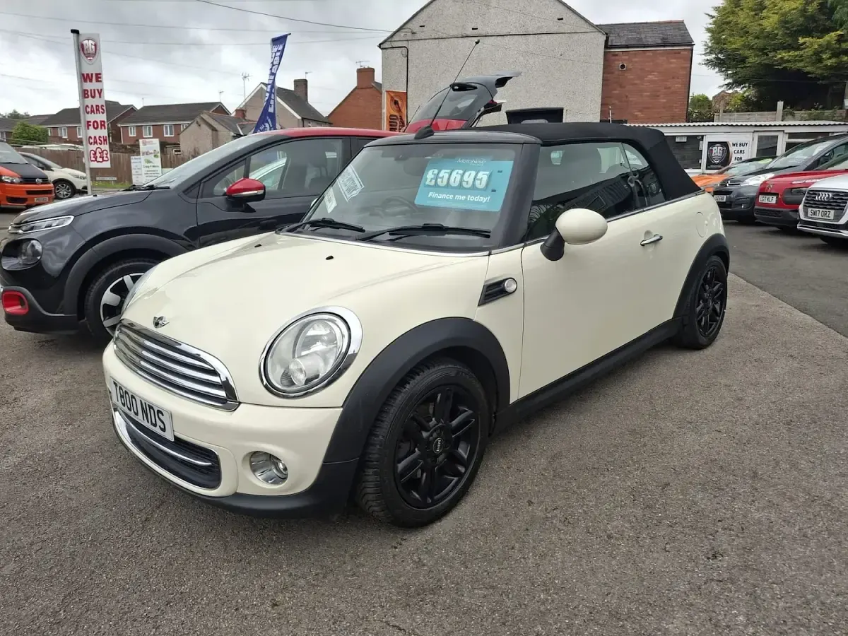 Used Mini Cooper Cabriolet 122 HP (89 kW) 2015 White Cabriolet