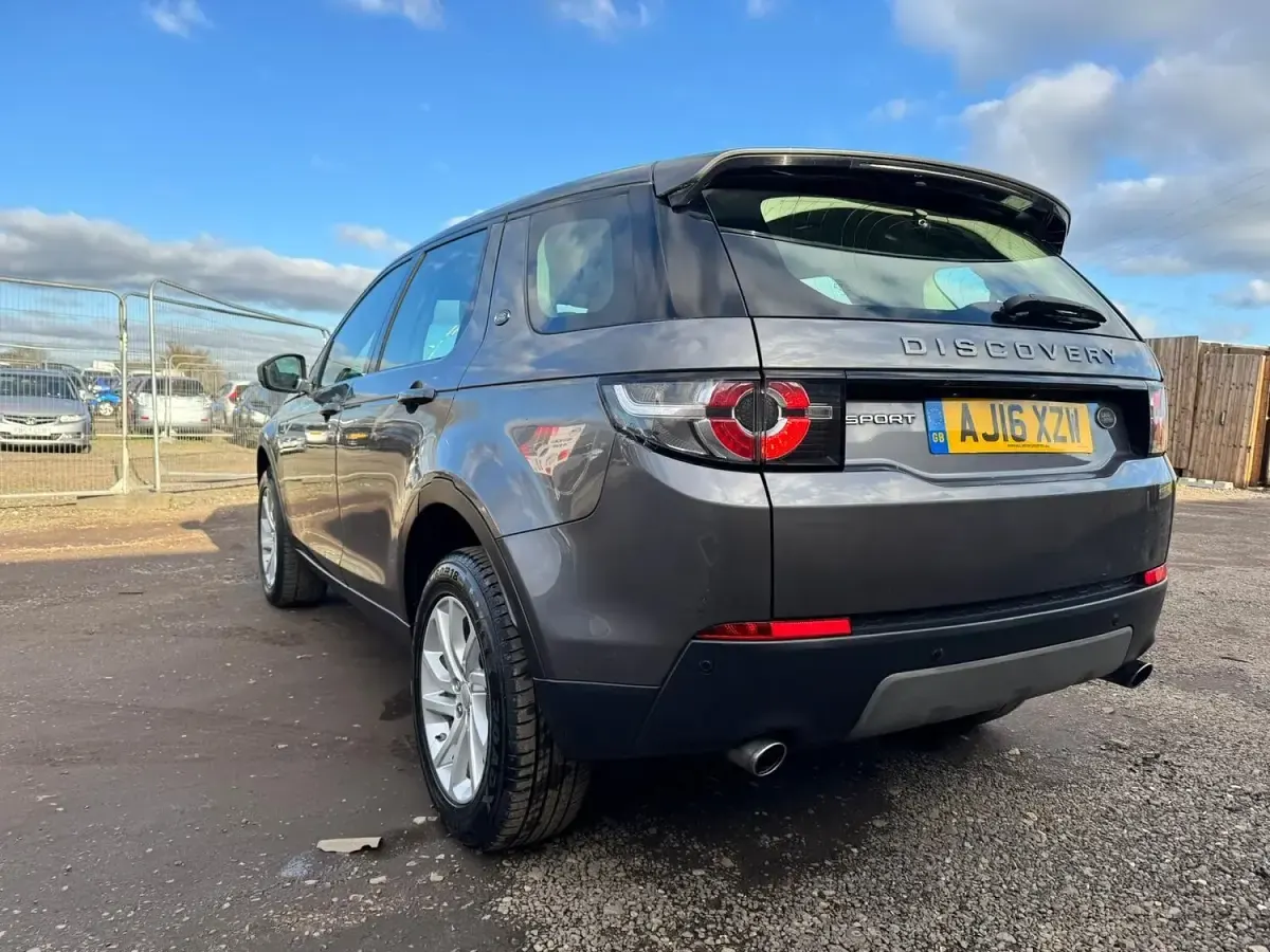 Used Land Rover Discovery Sport SE 180 HP (132 kW) 2016 Grey SUV