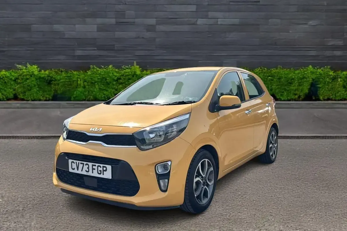 Used Kia Picanto 66 HP (48 kW) 2023 Yellow Hatchback