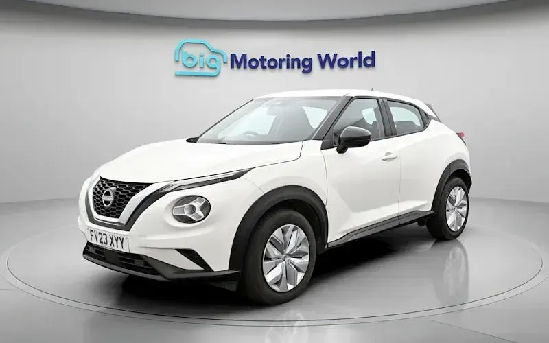 Used Nissan Juke Acenta 114 HP (83 kW) 2023 White SUV