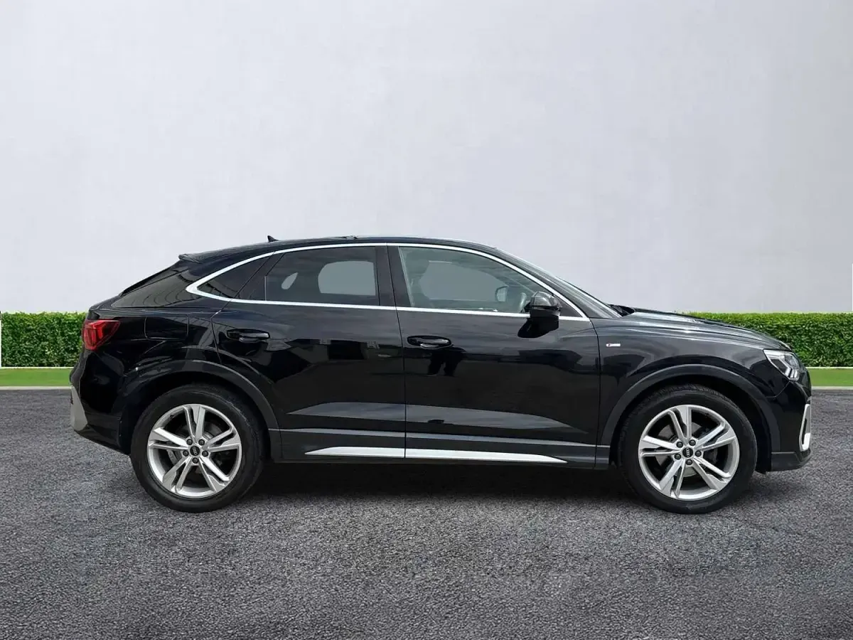 Used Audi Q3 S-Line 150 HP (110 kW) 2022 Black SUV